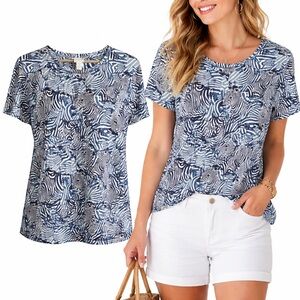 Weekend by Chico’s | Blue Zebra Print Top | Short Sleeve Casual Blouse | Size 2